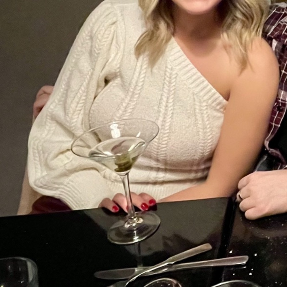 One shoulder sweater - Picture 3 of 3